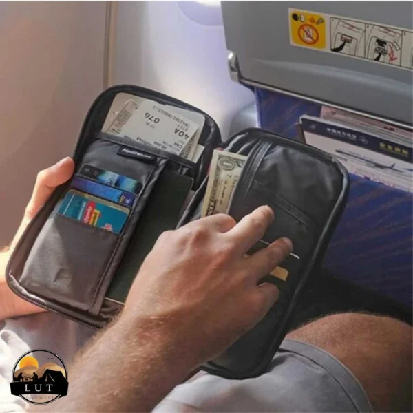 تصویر کیف پاسپورت نیچرهایک مدل LX01 کد NH17C001-B