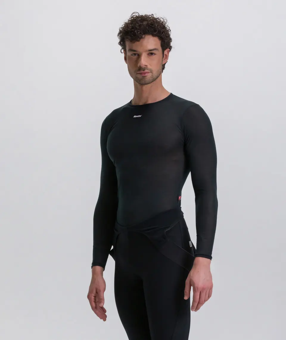 تصویر Base Layer چیست؟ راهنمای انتخاب لباس زیر تخصصی برای کوهنوردی و کمپینگ